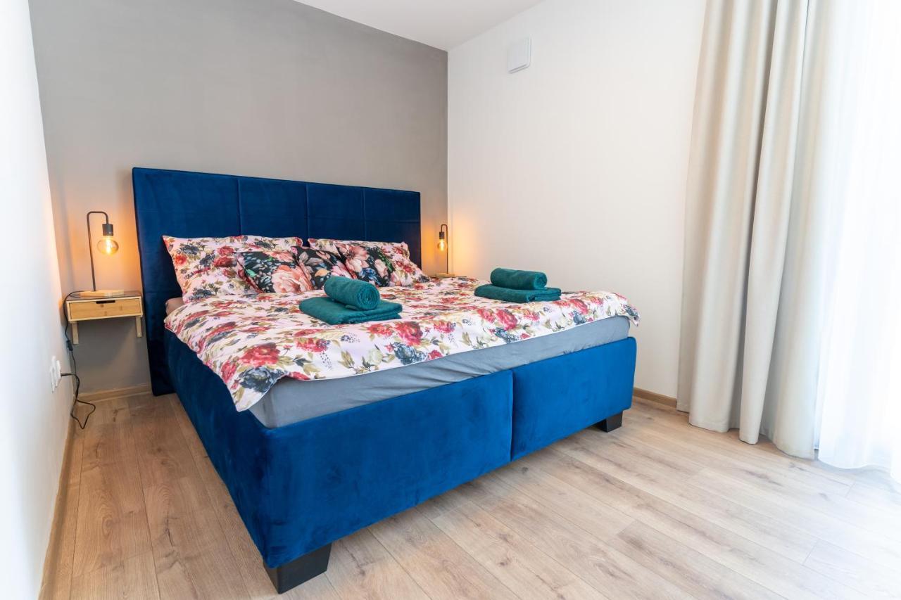 Avocado Apartment Victory Port Липтовски-Микулаш Экстерьер фото