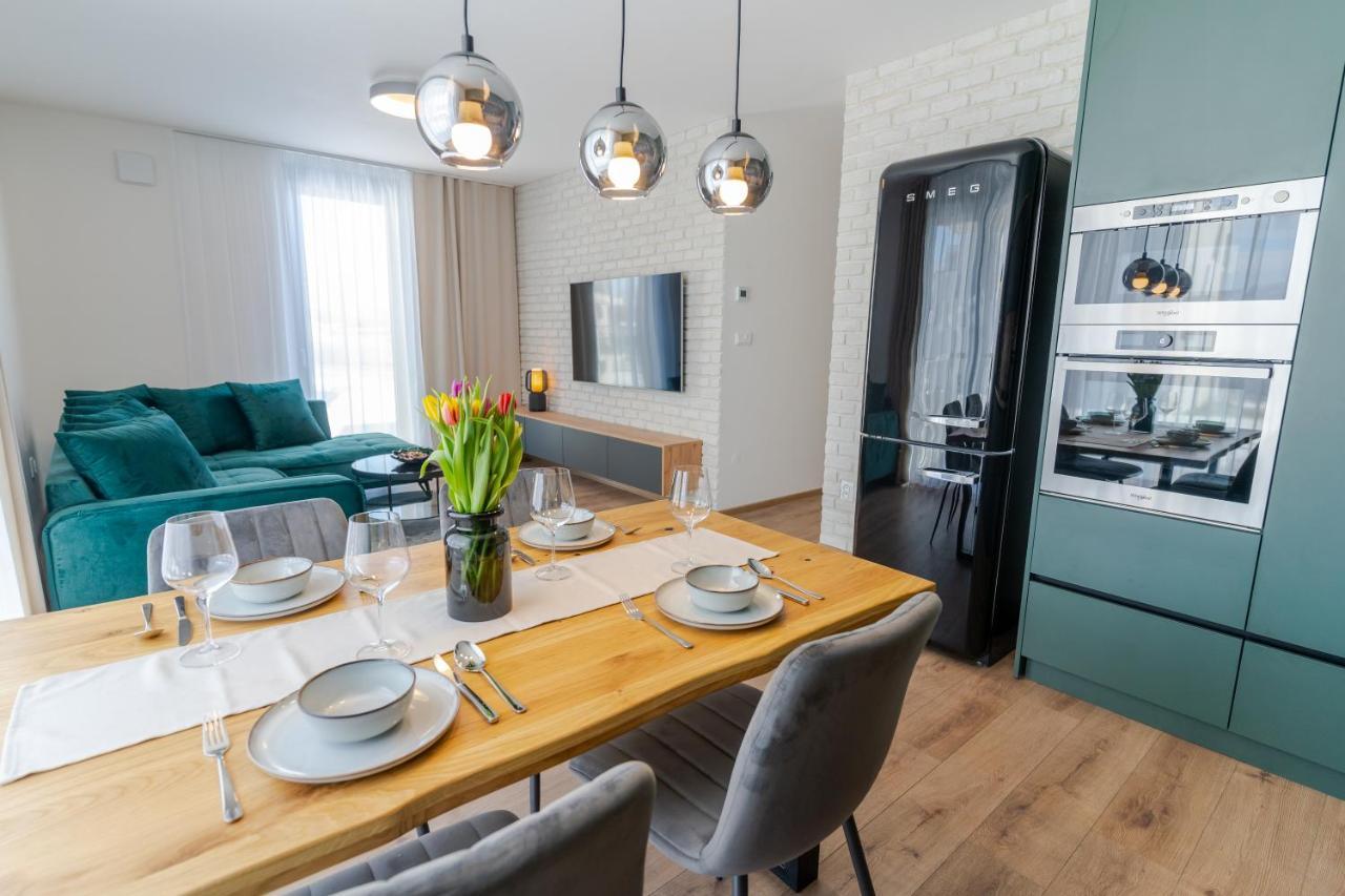 Avocado Apartment Victory Port Липтовски-Микулаш Экстерьер фото